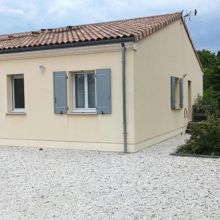 Meuble De Tourisme Classe 3 Etoiles Le Ptit Coin De Soleil - Saint Ciers D'Abzac ภายนอก รูปภาพ